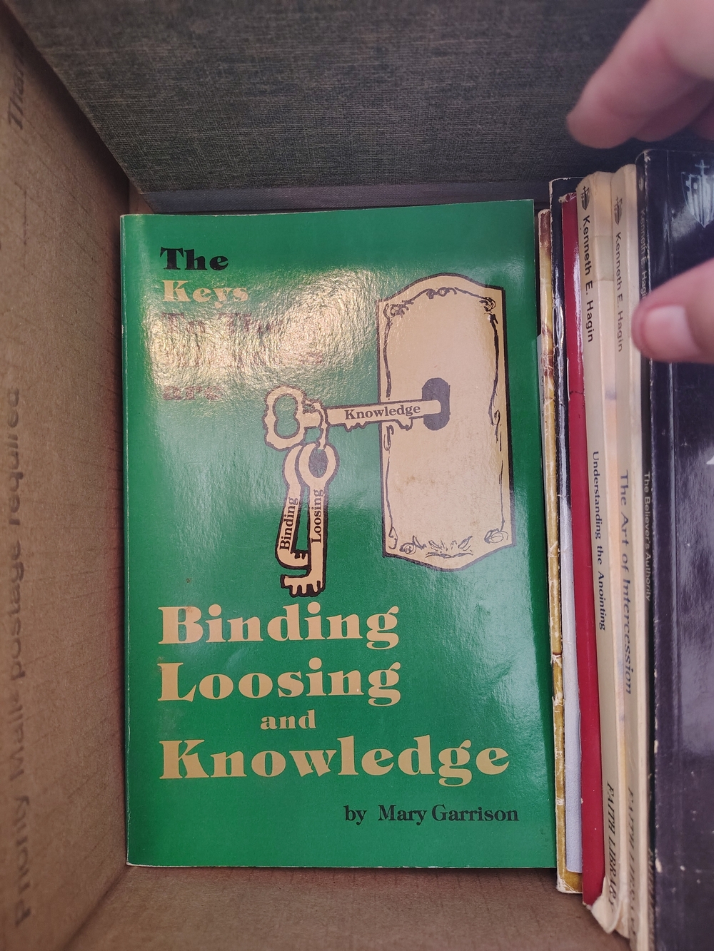 Binding, Loosing and Knowledge by Mary Garrison - Green Cover